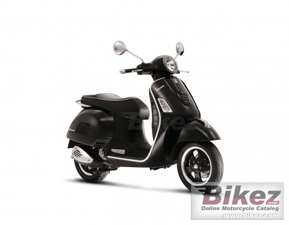 2010 Vespa GTS 300 Super photo